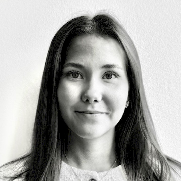 Anna Saarinen, Trainee